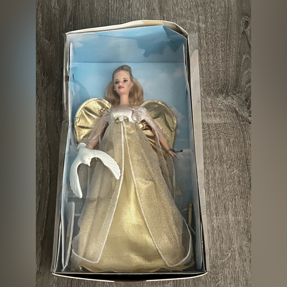 Barbie Angelic Inspirations Doll 1999 golden dress w dove